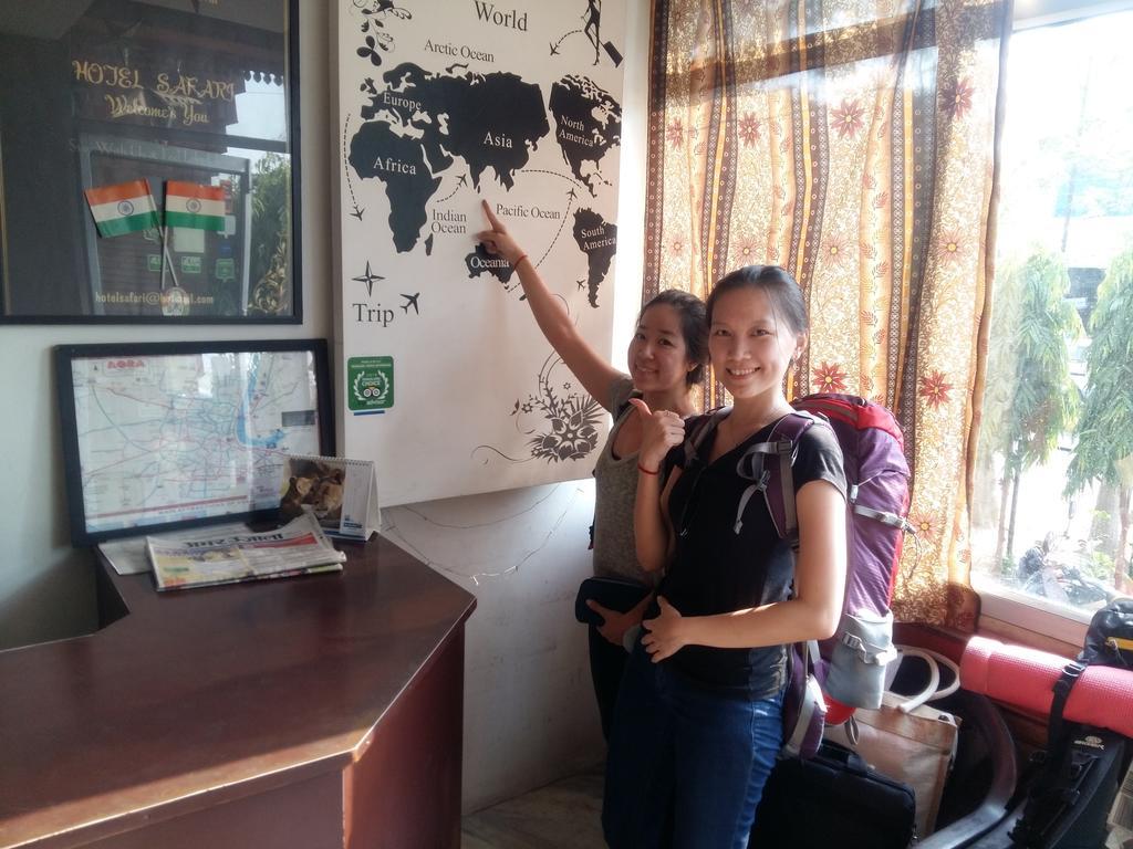 Hotel Safari อัครา ภายนอก รูปภาพ