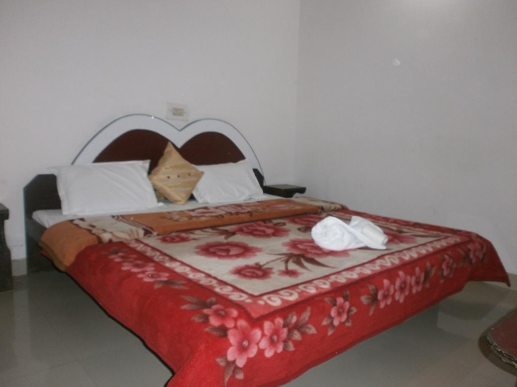Hotel Safari อัครา ห้อง รูปภาพ