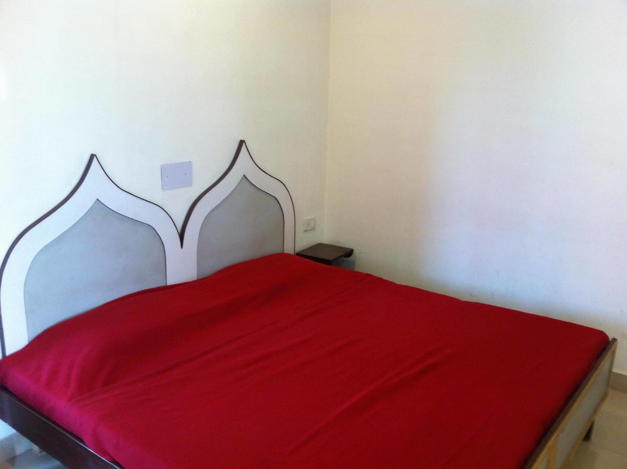 Hotel Safari อัครา ภายนอก รูปภาพ